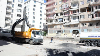 Depremde 48 kişinin yaşamını yitirdiği Sözel Apartmanı davasında 3 tahliye