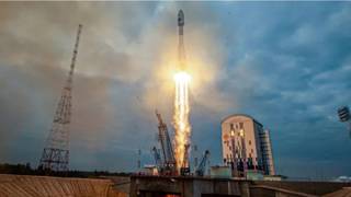 Rusya 47 yıl sonra Aya uzay aracı gönderdi
