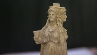 Mersin’de 2 bin 300 yıllık 3 başlı tanrıça figürü bulundu