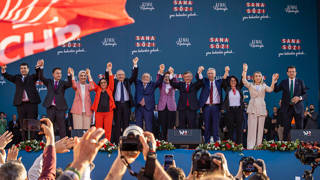 AKP’nin kazanma şansı muhalefetin hatalarına bağlı: Başka bir siyaset tarzı şart