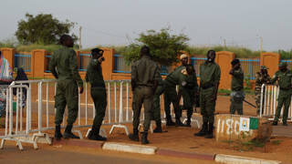 Nijerde büyükelçilere ülkeyi terk et çağrıları: İki ülkeye daha 48 saat süre verildi