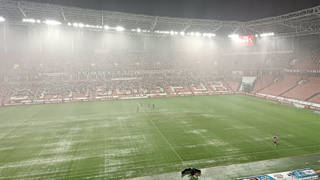 Samsunspor - İstanbulspor maçı yoğun yağıştan dolayı durdu