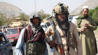 Afganistanda bırakılan ABD askeri teçhizatının Talibanın elinde olduğu iddia edildi