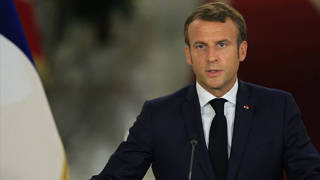 Macron: Filistine yapılan yardımların askıya alınmasından yana değiliz