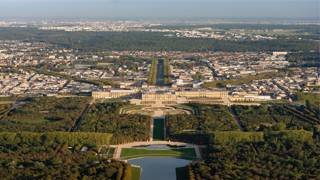 Fransada bir bomba ihbarı daha: Versay Sarayı kapatıldı