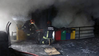 Antalyada depo yangını: 7 bin lastik yandı
