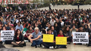 Asansörde ölen öğrenci için üniversitelilerden eylem: Polis müdahalede bulundu