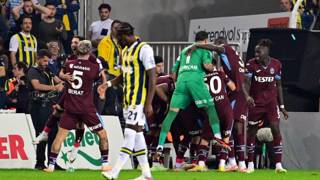Trabzonspor, Fenerbahçenin serisini Kadıköyde bitirdi