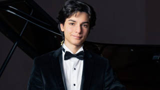 16 yaşındaki piyanist Can Saraç, İtalyadan ödülle döndü