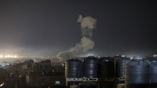 The Israeli army continued to bomb many points in the Gaza Strip throughout the night.