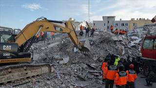 Depremde 72 kişinin öldüğü İsias Otelinde fazladan kat çıkıldığı belirlendi