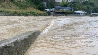 Zonguldakta şiddetli yağış ve fırtına nedeniyle cezaevini su bastı: Hükümlüler naklediliyor