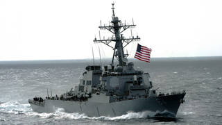 Kızıldeniz’de ABD savaş gemisine ve ticari gemilere saldırı