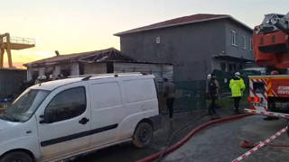 Sultanbeylide işçi konteynerinde yangın: 3 genç işçi öldü!