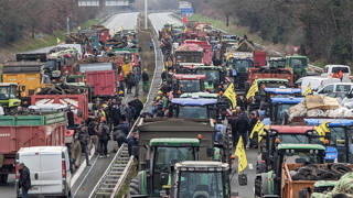 Fransada çiftçilerin protestosu sürüyor