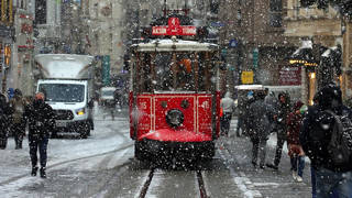 AKOMdan İstanbul için uyarı: Kuvvetli kar yağışı ve fırtına bekleniyor