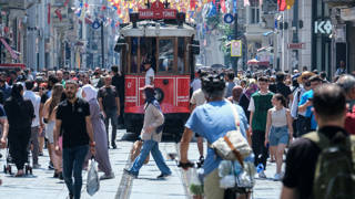İstanbulun yabancı ziyaretçi sayısı tüm yılların rekorunu kırdı