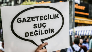 İzmirde 4 gazeteci gözaltına alındı