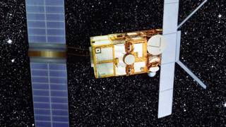 Uzay enkazı: İki tonluk uydu Dünyaya düşecek
