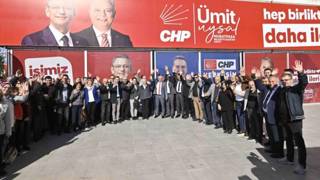 İYİ Partiden istifa eden 150 kişi CHPye katıldı