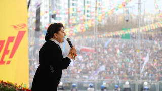 Diyarbakırda Newroz kutlandı: Leyla Zanadan yerel seçim mesajı