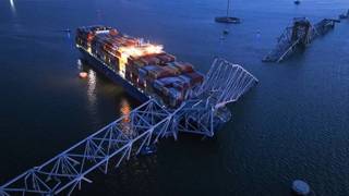 ABDde yük gemisi çarpması sonucu köprü yıkıldı, 2 kişi kurtarıldı