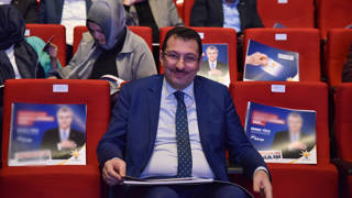 AKP’li Ali İhsan Yavuz, ‘ısınma turlarına başladı’