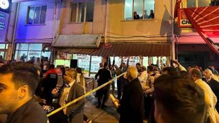 CHP ilçe başkanlığında seçim kutlamasında balkon çöktü: 1i ağır, 4 yaralı