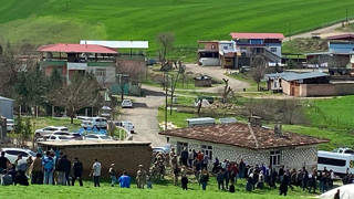 Diyarbakırda muhtarlık seçimi kavgası: DEM Parti sandık görevlisi öldürüldü