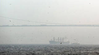 İstanbul Boğazında gemi trafiği askıya alındı