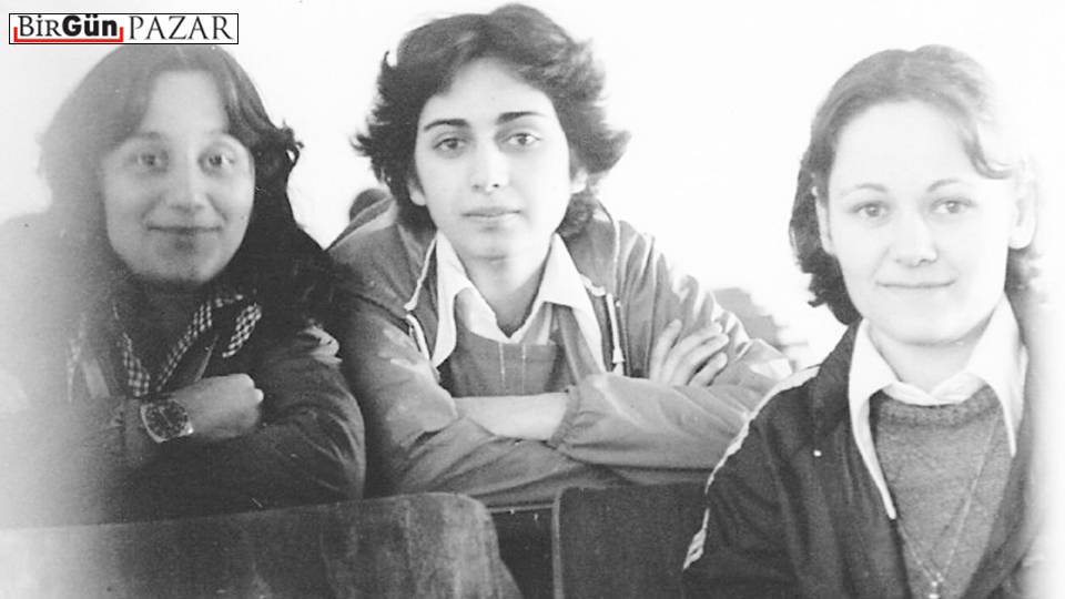 Şişli Meydanı’nda üç kız