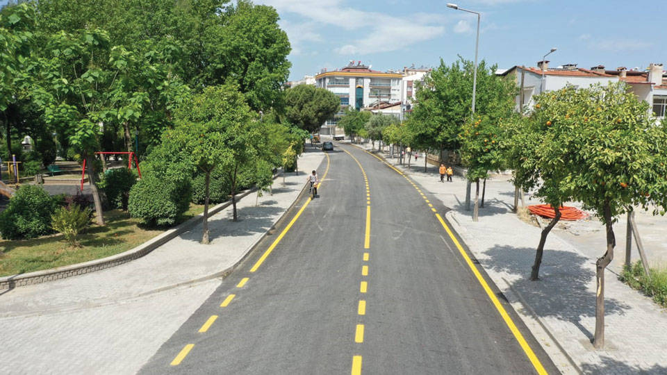 Aydın Büyükşehir Belediyesi Efeler Evliya Çelebi Caddesi’ni yeniledi