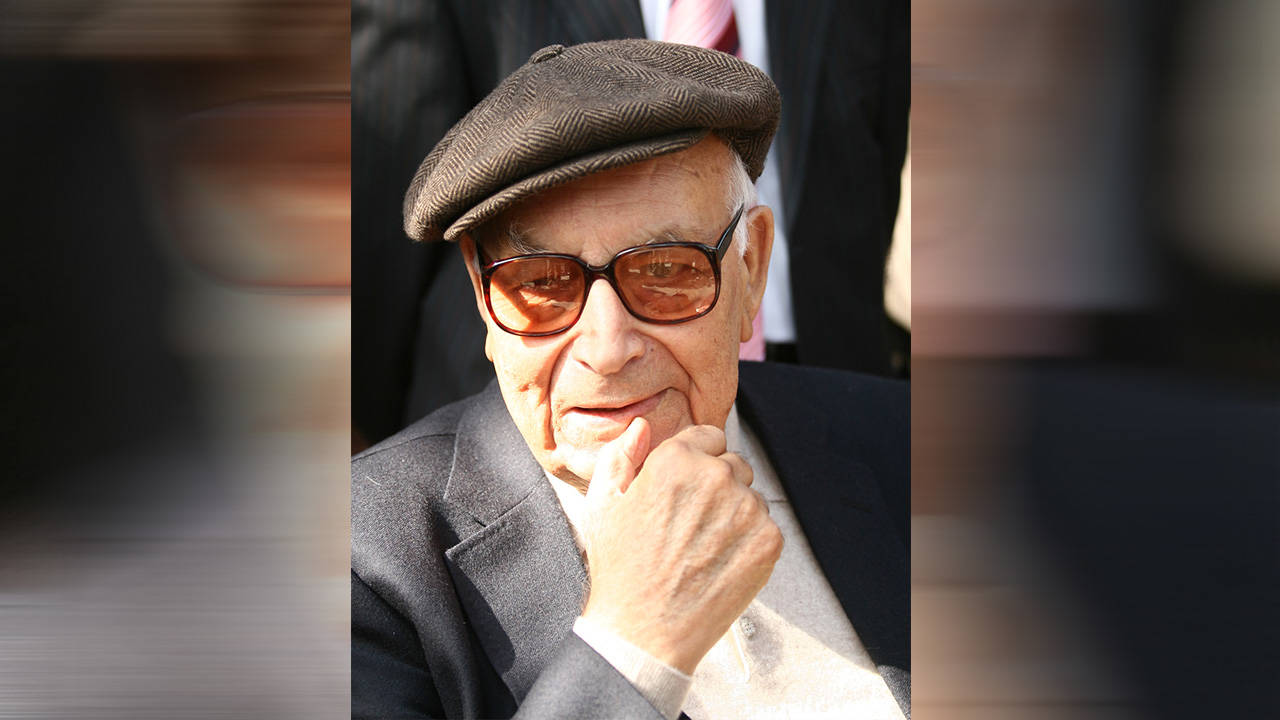 ‘Mecbur’ insanların yazarı 100 yaşında