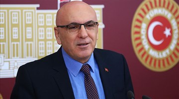 Profesöre, AKP'li vekile yanlış tedavi soruşturması