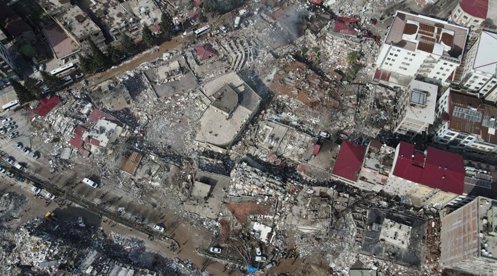 CANLI | Deprem felaketinde bilanço ağırlaşıyor: Can kaybı 9 bini aştı
