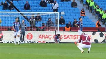 7 gollü karşılaşmada kazanan Kayserispor